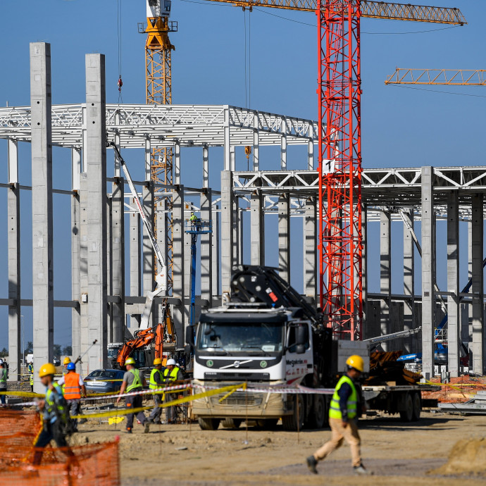 Fogytán az iparterület Debrecenben, hova mennek a BMW-beszállítók?