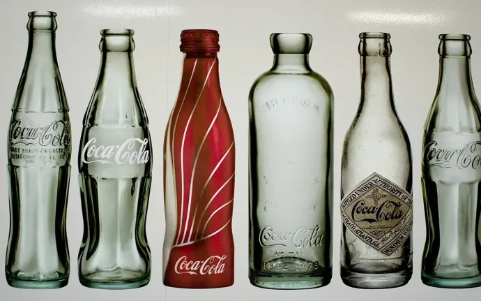 Coca-Cola palackok – Forrás: Wikipedia