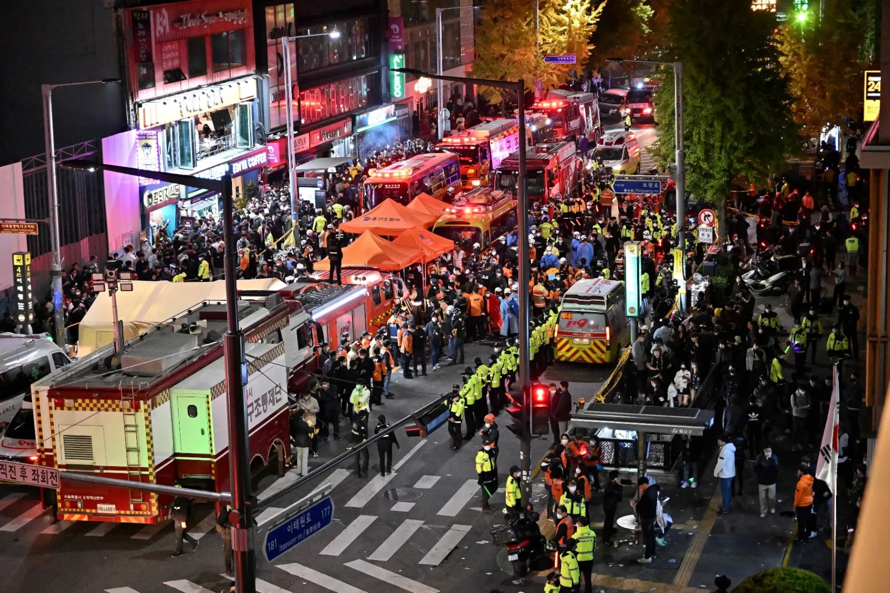 Legalább 154-en meghaltak a halloweeni rendezvényen kialakult tumultusban Szöulban