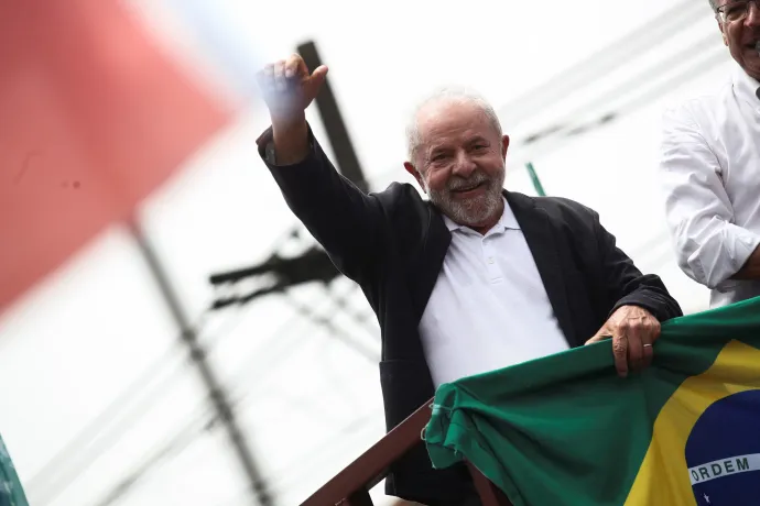 Luiz Inácio Lula da Silva egy felvonuláson a brazíliai Sao Paulóban 2022. október 17-én – Fotó: Carla Carniel / Reuters