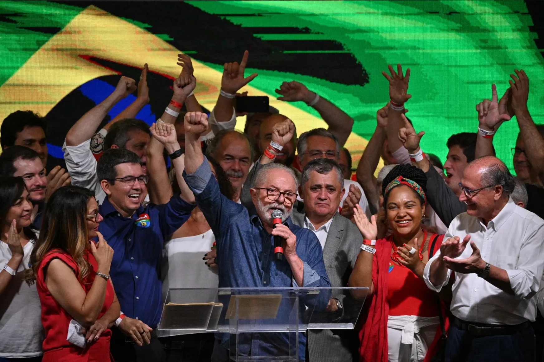 Bolsonaro elvesztette a brazil elnökválasztást, a baloldali Lula visszatért harmadik elnöki ciklusára