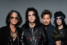 Budapestre jön koncertezni Johnny Depp és Alice Cooper zenekara