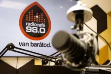 Csütörtöktől tizenegy év után ismét lesz Radiocafé