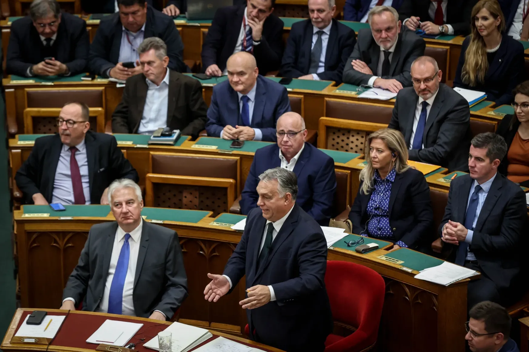 Orbán: A feleségem tudja, mennyit fizetünk rezsire