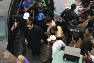 Lábszáron lőtték Imran Hán volt pakisztáni miniszterelnököt