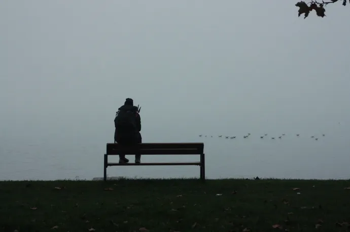 Borongós idő a Balatonnál – Fotó: Tenczer Gábor / Telex