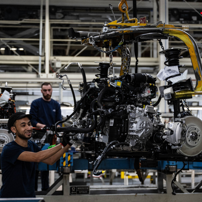 Még mindig felülmúlják a várakozásokat a nagy autógyártók eredményei, de az infláció miatt lassan nekik is fájhat a fejük