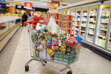Ennyiből lehet most alapjáraton működtetni egy háztartást