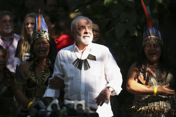 Luiz Inácio Lula da Silva elnökjelöltként a fenntartható fejlődésről szóló választási gyűlésen a brazíliai Manausban 2022. augusztus 31-én – Fotó: Michael Dantas / AFP
