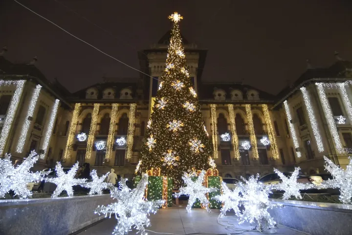Craiova főtere 2020-ban – Fotó: Craiova-i karácsonyi vásár Facebook-oldala