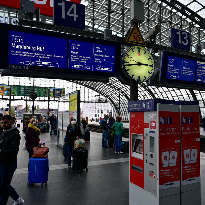 Többet vonatoztak, de az autót nem tették le a németek a kilenc eurós vonatjegy miatt