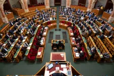 Újabb törvényt fogadott el a parlament az unióval való megegyezés érdekében