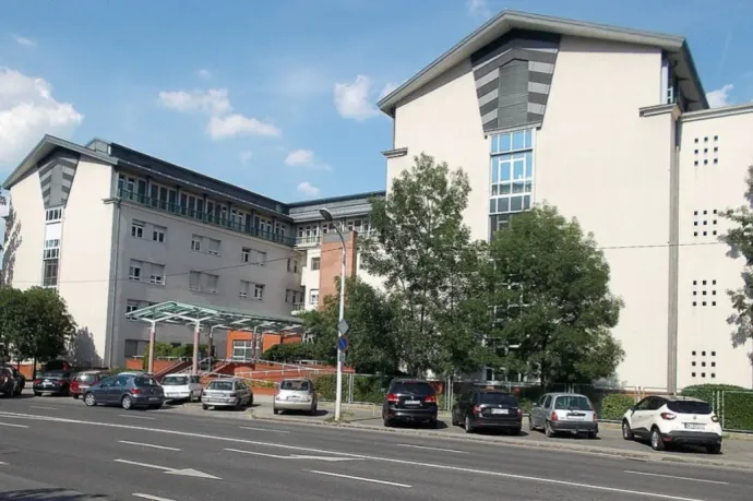 Népszava: Mégsem távozik a Szent Imre Kórház szülésznőinek nagy része