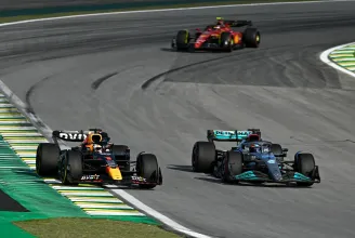 F1: feltámadt a Mercedes, nagy csata után Russellé a brazil sprintfutam