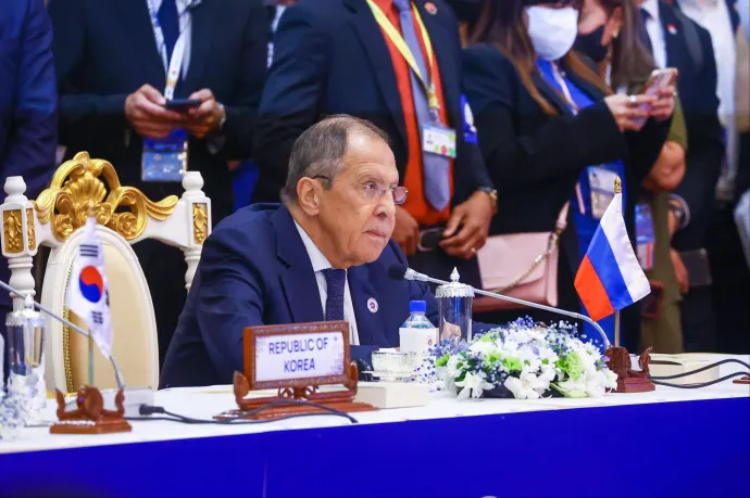 Lavrov az indiai- és csendes-óceáni régió militarizálásával vádolja az Egyesült Államokat