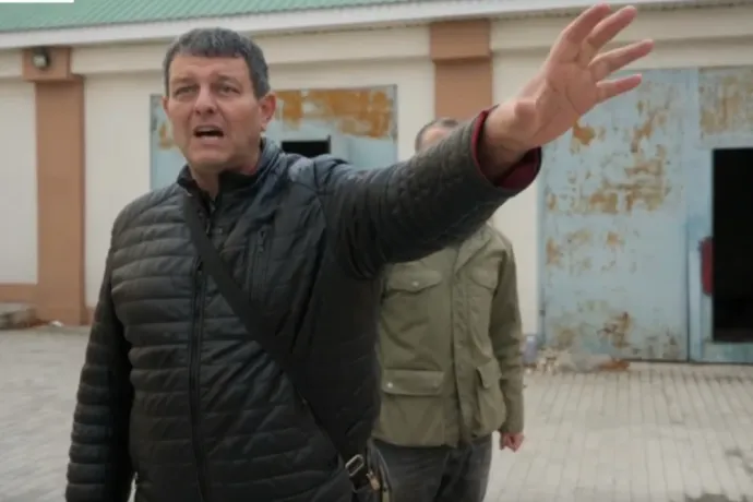 Egy herszoni férfi állítja, napi rendszerességgel kínozták őket az oroszok
