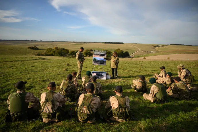 Ukrán katonák kiképzése Dél-Angliában 2022 októberében – Fotó: Leon Neal / Getty Images