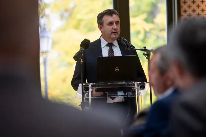 Palkovics átkerül a Honvédelmi Minisztériumhoz, egy állami cég élén landol