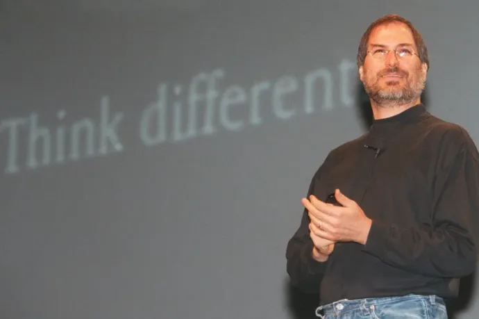 80 millió forintért vették meg Steve Jobs használt szandálját