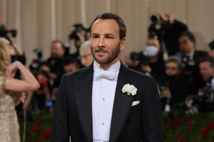 2,8 milliárd dollárért megvették a Tom Ford luxusmárkát