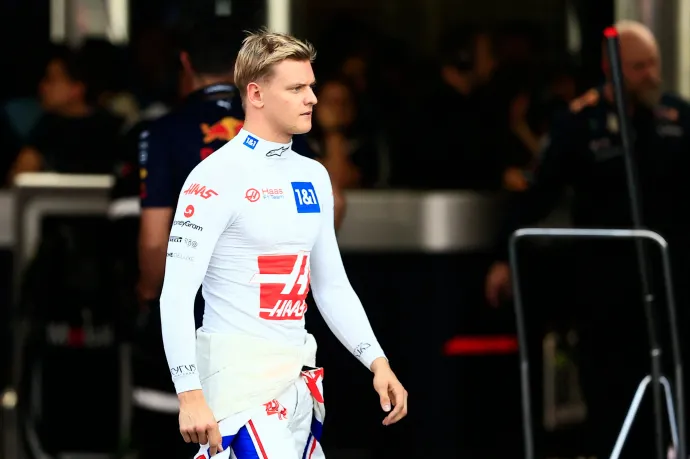 Ejtik a Forma–1-ből Mick Schumachert 2023-ra