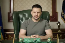 A herszoniak melegedőkben teázhatnak, feltölthetik a telefonjaikat, és már Starlink is van
