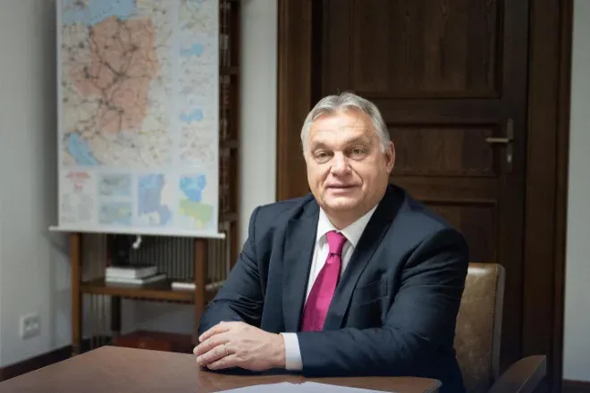 Orbán nyilvánosan megtippelte, ki nyeri a focivébét