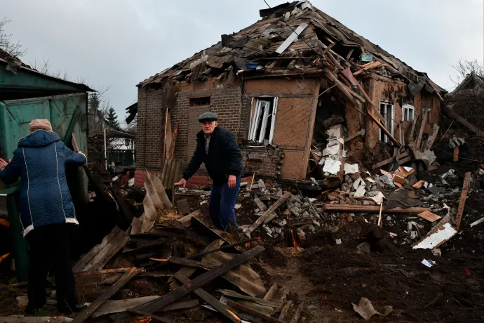 Egymást vádolják az oroszok és ukránok a zaporizzsjai atomerőmű vasárnapi ágyúzása miatt