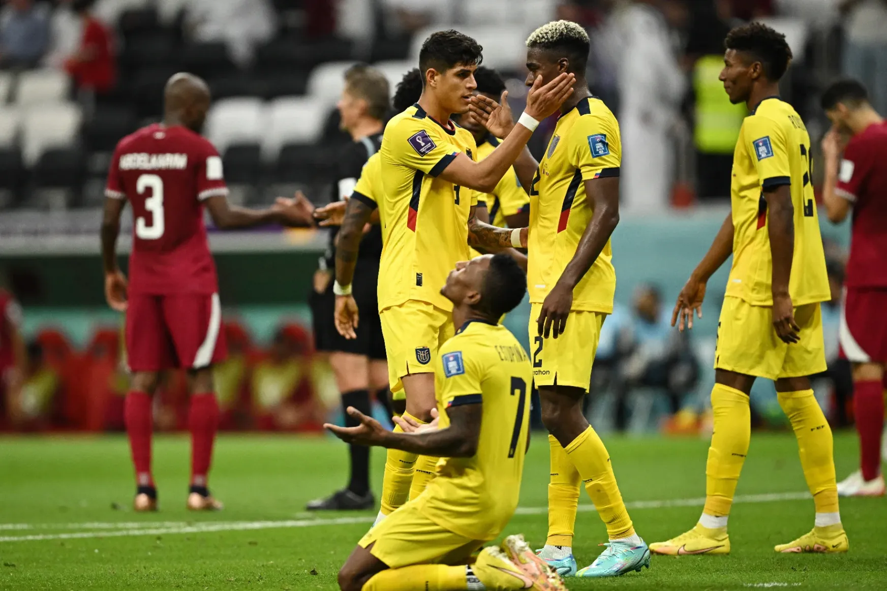 Elindult a foci-vb: visszafogott megnyitó után Katar–Ecuador 0-2