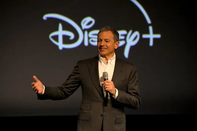 Meglepő fordulat: újra Bob Iger a Disney vezérigazgatója