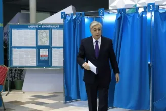Nagy többséggel nyert a hivatalban lévő államfő az előrehozott elnökválasztáson Kazahsztánban