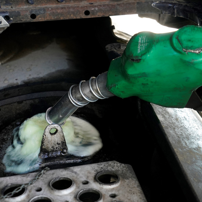 Miért kergeti el magától az új tankolási limittel a Mol a fuvarozókat?