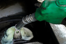 Miért kergeti el magától az új tankolási limittel a Mol a fuvarozókat?