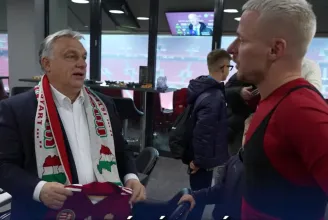 Romanian Foreign Ministry: Orbán's scarf with Greater Hungary map unacceptable