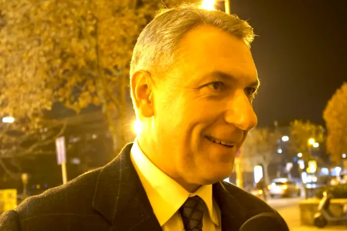 Lázár János kitart amellett, hogy szerinte Brüsszelben sok kokainon élő „úriember” dolgozik
