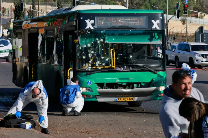 Buszmegállókban robbantottak Jeruzsálemben, 1 ember meghalt, 18 megsérült
