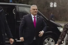 A V4-ektől kért pénzt Orbán a déli határvédelemre