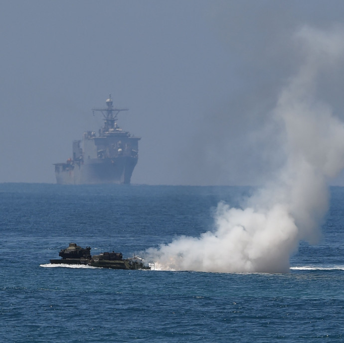 Épülnek, de a szkeptikusok szerint hasznavehetetlenek Kína elsüllyeszthetetlen repülőgép-hordozói és mesterséges szigetei