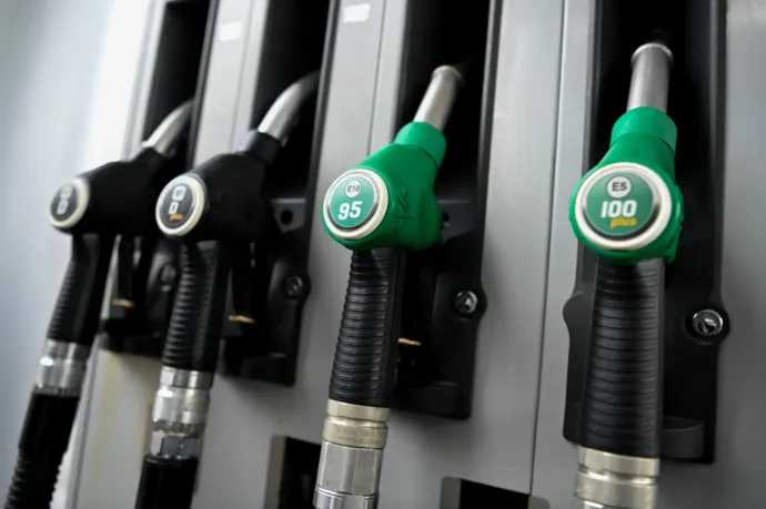 Fuel shortages in Hungary, the filling station attendant says it's like Mad Max