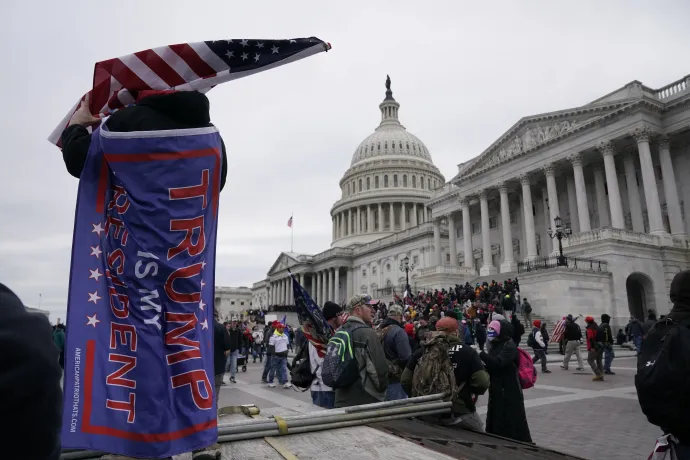 Bűnösnek találta az amerikai bíróság a capitoliumi ostrom szervezőjét, illetve négy társát