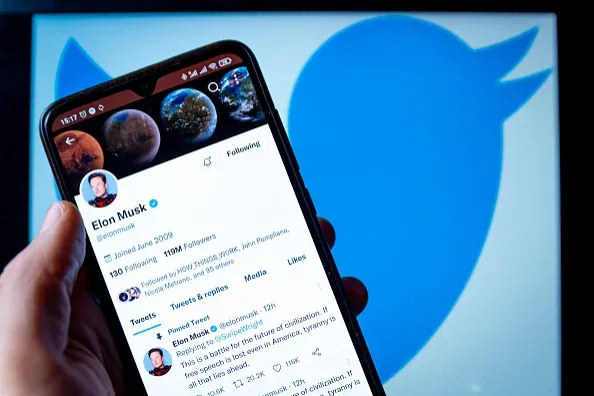 A Twitter mostantól nem szűri a koronavírussal kapcsolatos álhíreket