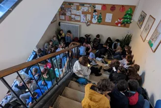 Csütörtök reggel ülősztrájkoltak a diákok a budapesti Szilágyi Erzsébet Gimnáziumban