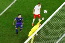 Di María a vb gólját csavarhatta volna szögletből, Szczęsny csak mosolygott a próbálkozáson