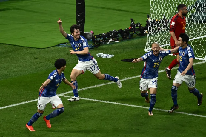 Japán legyőzte a spanyolokat egy olyan góllal, amelyikről még sokáig beszélni fognak