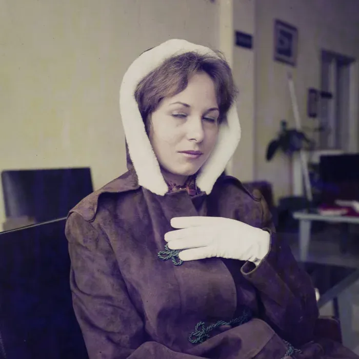 A marosvásárhelyi kalap- és kesztyűgyár reklámfotói, 1972 – Fotó: Dolgozó Nő / Minerva Archívum