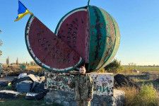 „Nem láttam még embereket ennyire örülni egy csomag virslinek vagy fogkrémnek” – ukrajnai magyar katona Herszon felszabadításáról