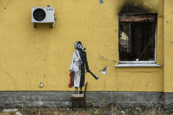 Banksy alkotása – Fotó: Maxym Marusenko / AFP