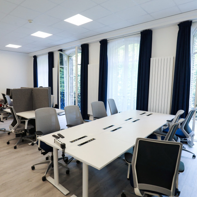 Az irodai dolgozók sorait tizedelte meg eddig a kialakulóban lévő válság