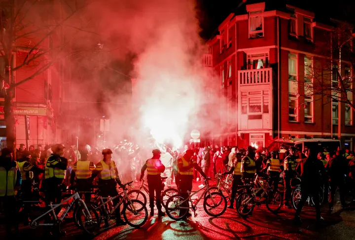 Marokkói szurkolók ünneplése Hágában 2022. december 6-án – Fotó: Robin VAN LONKHUIJSEN / AFP