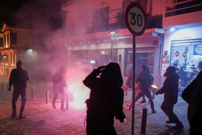 Két napja tüntetnek Görögországban, mert a rendőrök lelőttek egy 16 éves fiút